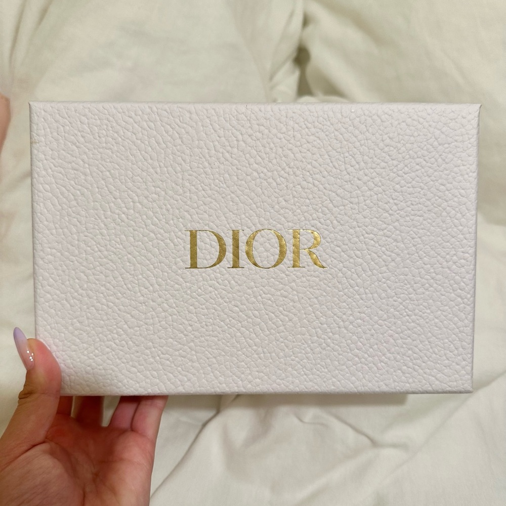 Dior box